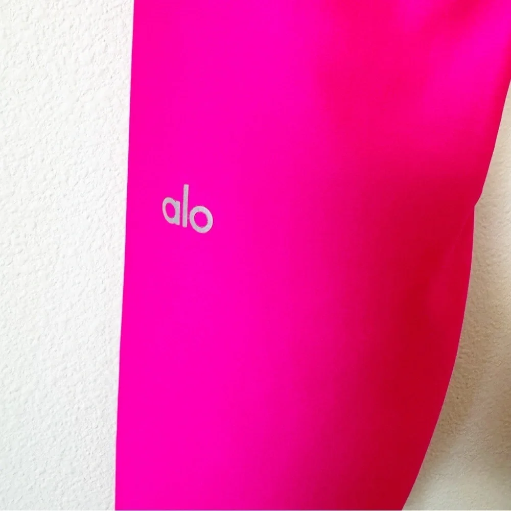 ALO Airlift Hot Pink Cropped High Rise Leggings